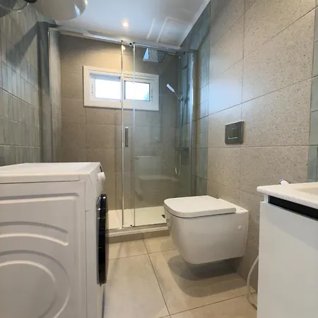 103 - Beachside Renovated 1br W Private Garden Cambrils