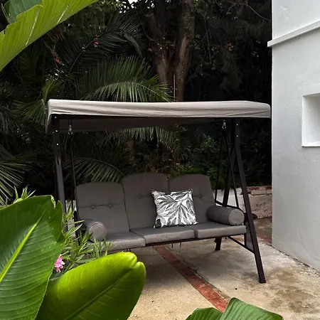 103 - Beachside Renovated 1br W Private Garden Cambrils