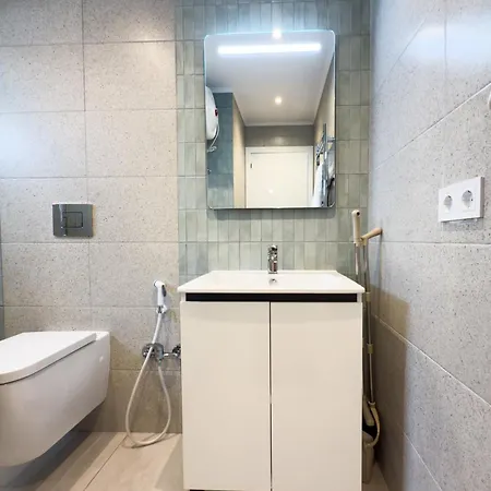 103 - Beachside Renovated 1br W Private Garden *